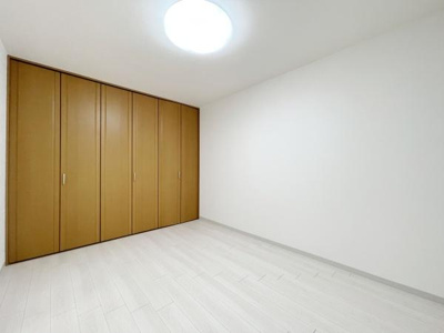 【収納】 | エバーグリーン金岡二号棟 | 洋服がたくさんあっても大丈夫です！
すっきり片付けられます♪