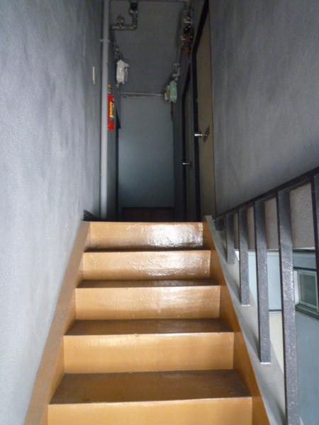 工藤マンションのエントランス|★共用階段★