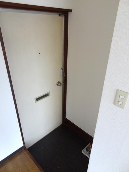 工藤マンションの玄関|★シンプルな玄関口★