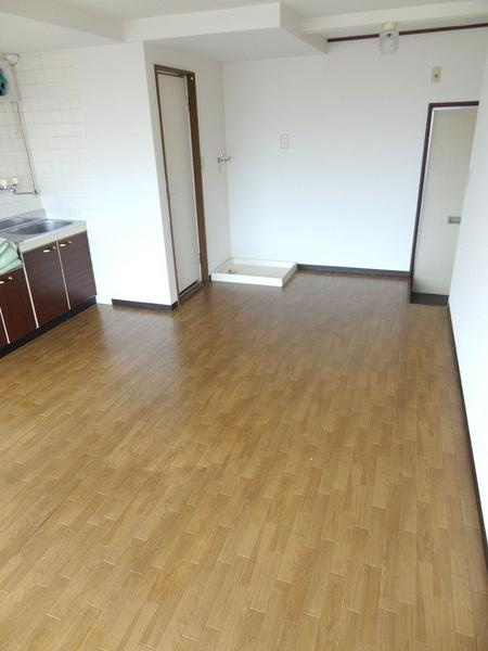 工藤マンションの居間・リビング|★ゆったりワンルーム★