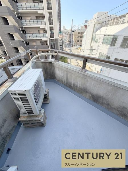 泉尾2丁目店舗付き貸家のバルコニー|★南向きバルコニー★