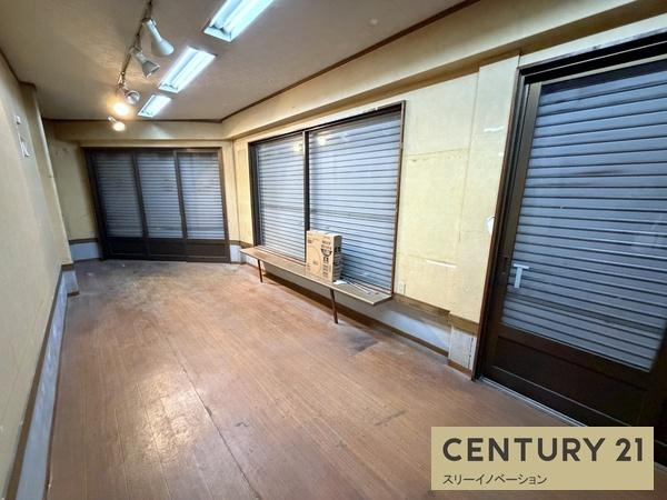泉尾2丁目店舗付き貸家の内装|★シャッター付き★