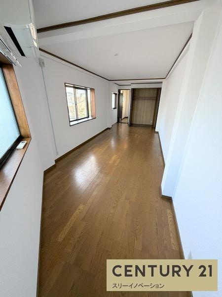 泉尾2丁目店舗付き貸家の洋室|★2階のお部屋★