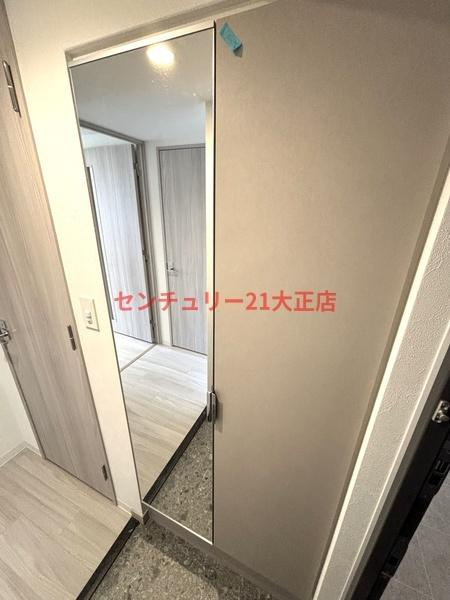 プレサンス大正フレンジ（Jタイプ）の玄関|★玄関ミラー★