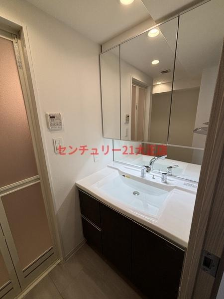 プレサンス大正フレンジ（Jタイプ）の洗面所|★独立洗面台！★