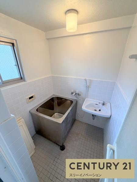 北代ビルの浴室|★洗面台付きバスルーム★