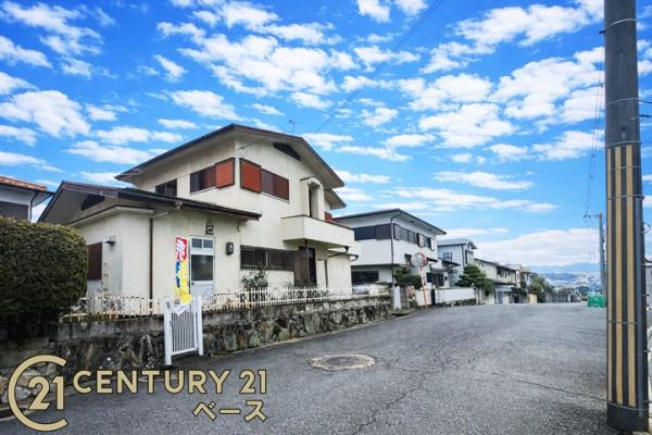 北葛城郡上牧町滝川台１丁目の売地の前面道路含む現地写真|■現地撮影写真■前面道路は広々６ｍ！お車の出し入れもラクラクです！