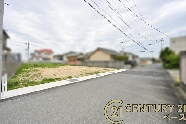 大和高田市勝目　２号地　建築条件なし土地の前面道路含む現地写真|■現地撮影写真■ 前面道路は６ｍ以上と広くゆったりしています！