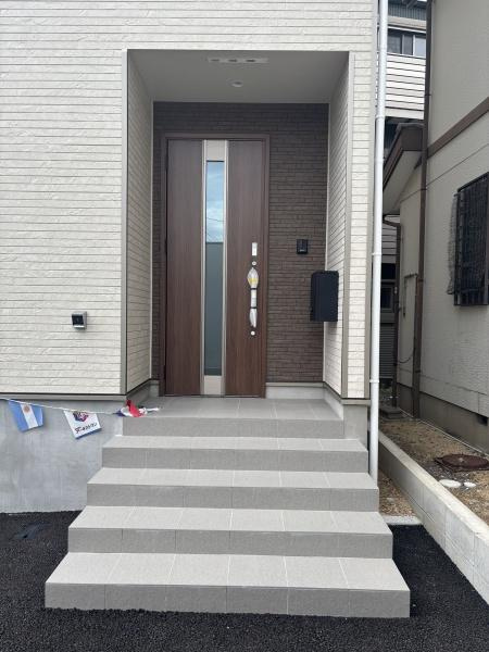 碧南市道場山町第5　全1棟・1号棟の玄関|訪れる人を心地よく迎え入れます。