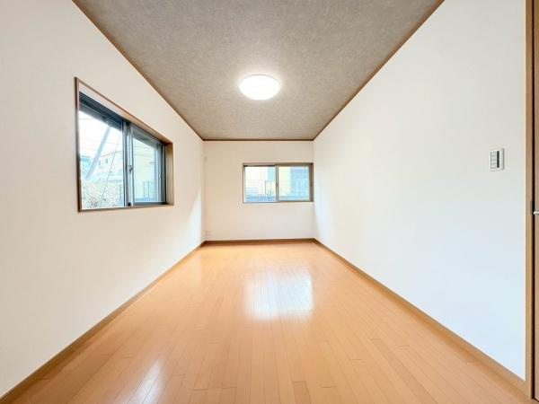 横浜市戸塚区下倉田町の中古一戸建の洋室