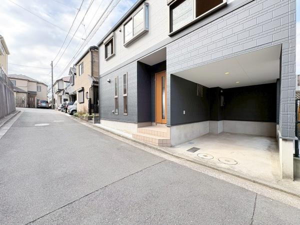 横浜市戸塚区下倉田町の中古一戸建の前面道路含む現地写真