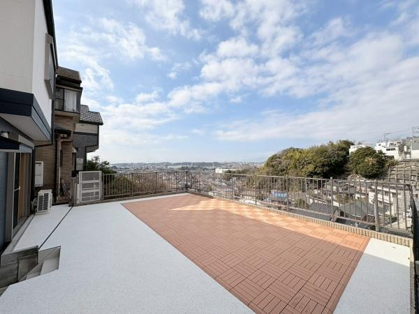 横浜市戸塚区下倉田町の中古一戸建のバルコニー