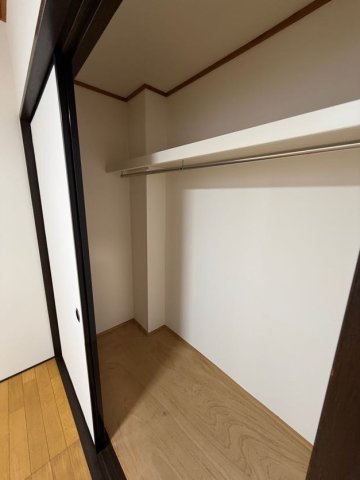 コートNAOの収納|小物を収納するのに便利です