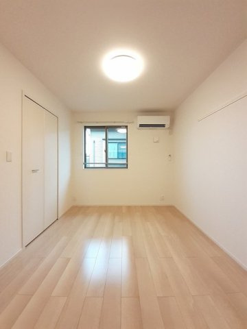 グランリーオ・Ｒ　Ⅷの内装|明るい室内です