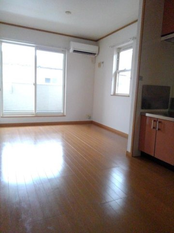 セイバリー・ガーデンＢの居間・リビング