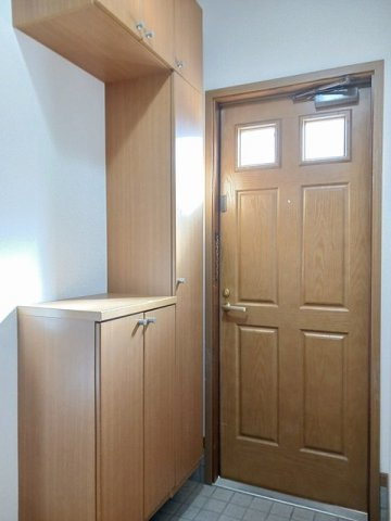 グレイスレジデンスＢの玄関