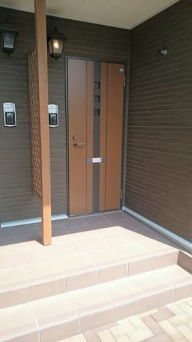 ラルジュ・メゾンＡの玄関