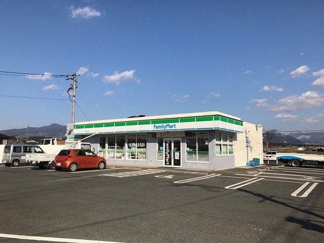 インペリアル津留　Ｂの周辺|ファミリーマート大津陣内店まで1000m