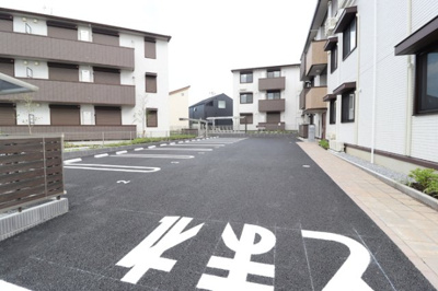 【駐車場】 | ティアラⅡ | 駐車場