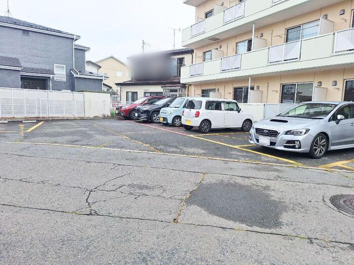 グリーンヒル２１の駐車場