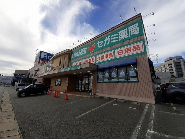 ラヴィベールの周辺|セガミ薬局江津店まで550m