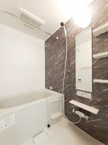 ラヴィベールの浴室