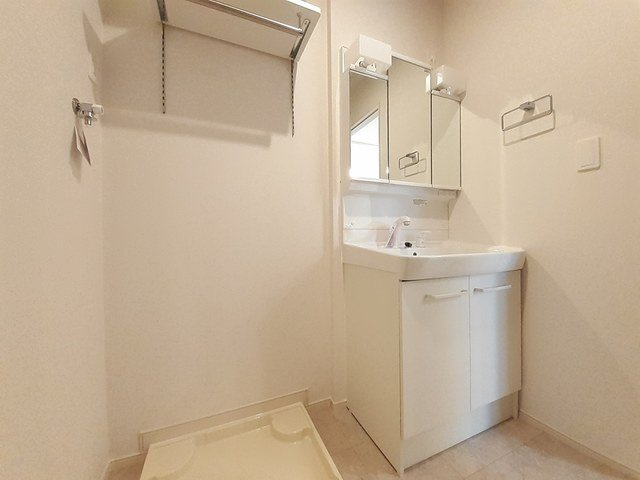 ベルモア長附の洗面所