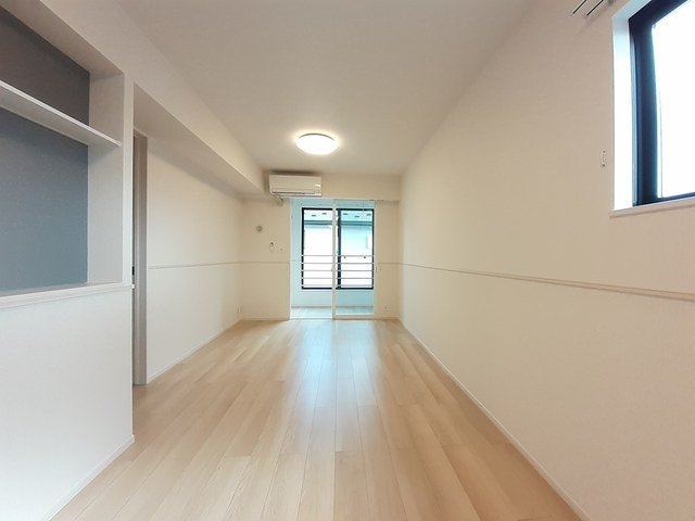 ベルモア長附の居間・リビング