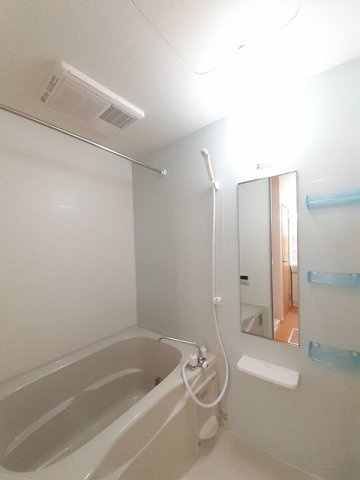 ソレイユ豊田の浴室