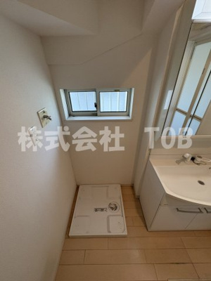 【その他】 | SHUKURA白糸台1号棟 | 1F　洗濯機置き場※クリーニング完了前※