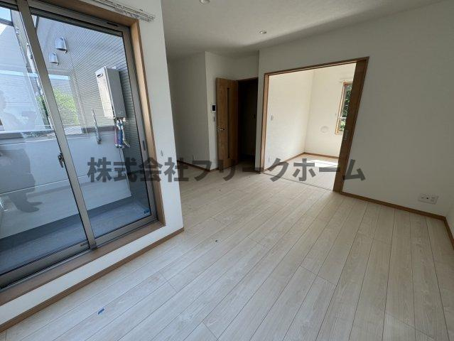 三鷹市井口５丁目のアパートの居間・リビング