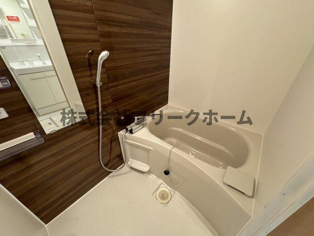 三鷹市井口５丁目のアパートの浴室