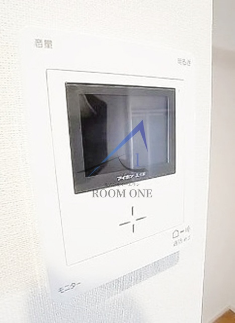 須賀マンションのセキュリティ|モニター付インターホンです。