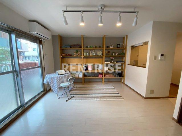 メルシー寿Eの居間・リビング