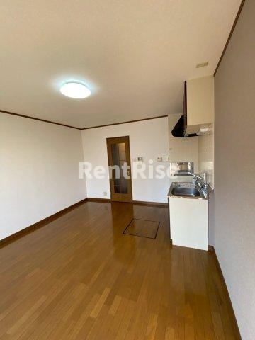 ファミーユ2000の居間・リビング