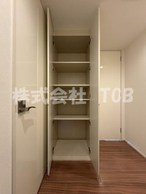 【収納】 | パークシティ浜田山Ｄ棟-再契約型定期借家- | ホール　収納①