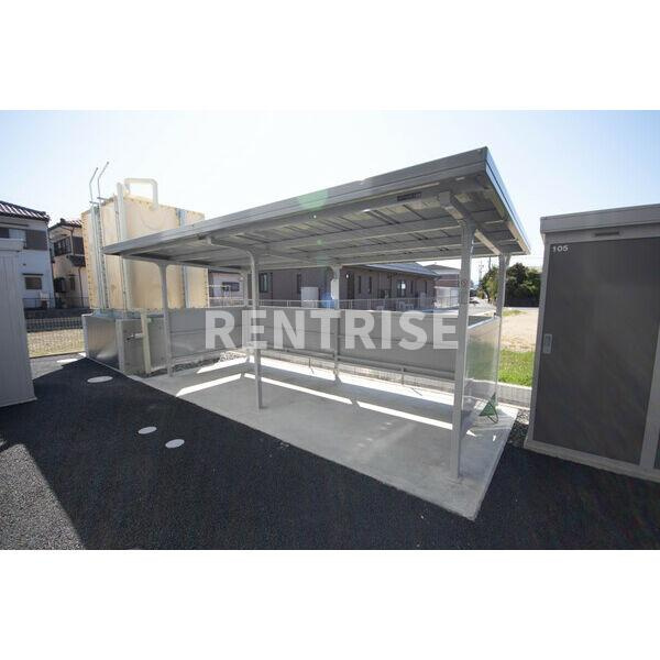 ラ・トゥール三条の駐車場