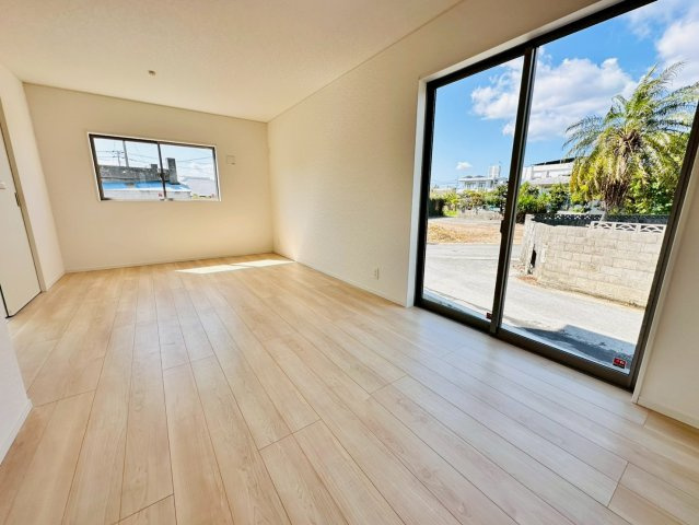 ♥♥宜野座村漢那第2-2号棟（全４棟）の洋室|コンパクトで使いやすい洋室です