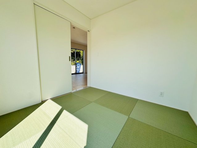 ♥♥宜野座村漢那第2-2号棟（全４棟）の和室|落ち着いた雰囲気の和室付きです