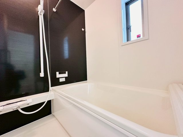 ♥♥宜野座村漢那第2-2号棟（全４棟）の浴室|コンパクトで使いやすいお風呂です