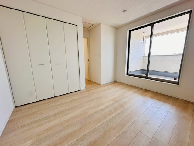 ♥♥宜野座村漢那第2-2号棟（全４棟）の洋室|個人の部屋や寝室として使える洋室です