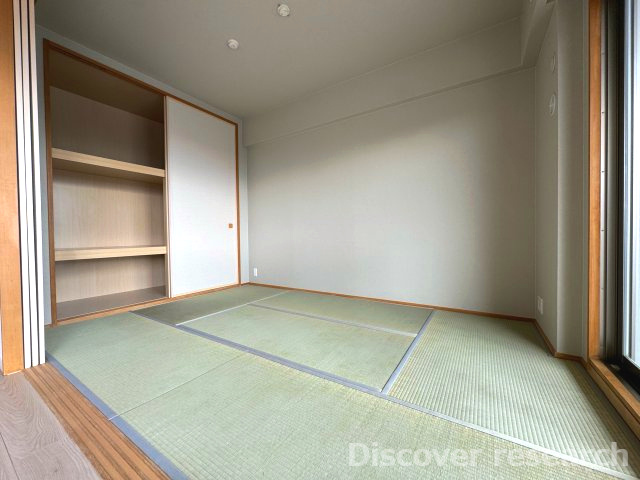 パークウエスト東京イーストブロックC棟の和室|【和室（約6.0帖）】
落ち着きのある和室です。ふんわりと畳の香りが広がります。