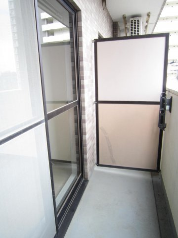 ライオンズプラザ所沢のバルコニー