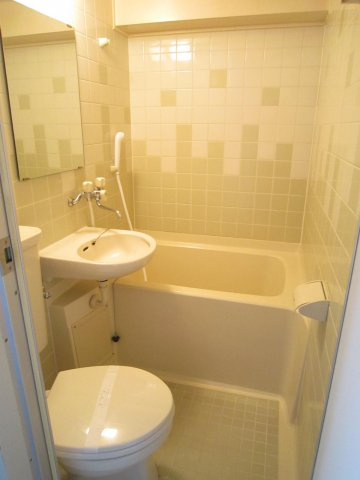 ライオンズプラザ所沢の浴室