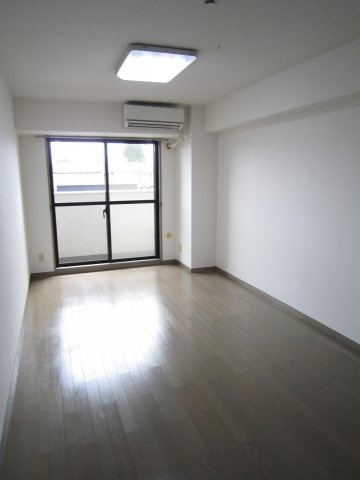 ライオンズプラザ所沢の居間・リビング