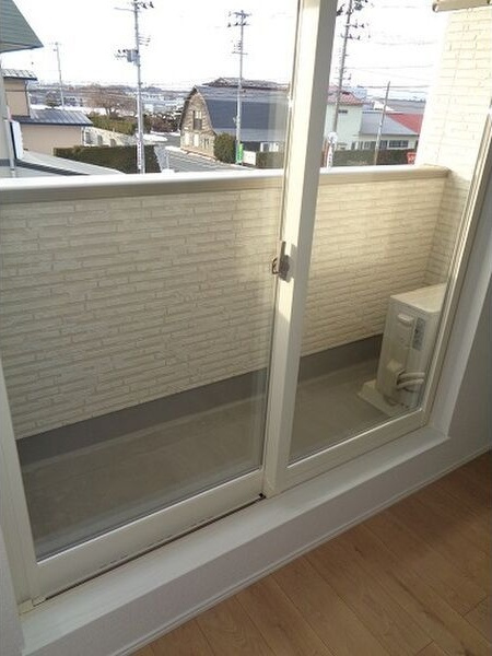 NAVIA B棟のバルコニー