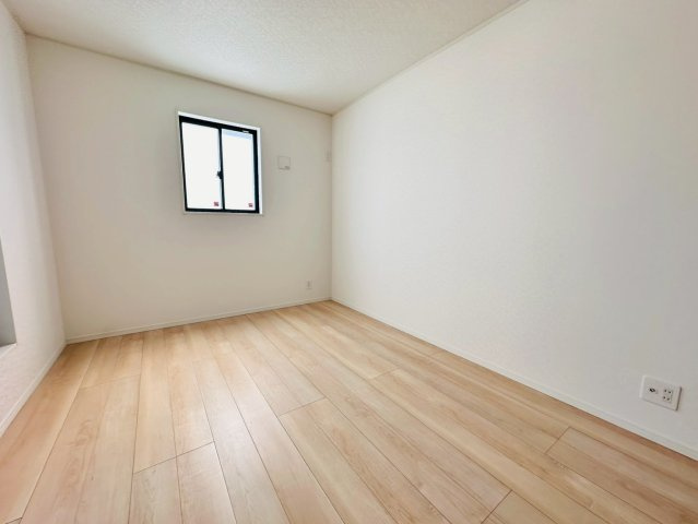 ♥♥宜野座村漢那第2-3号棟（全４棟）の洋室|落ち着いた色調の洋室です