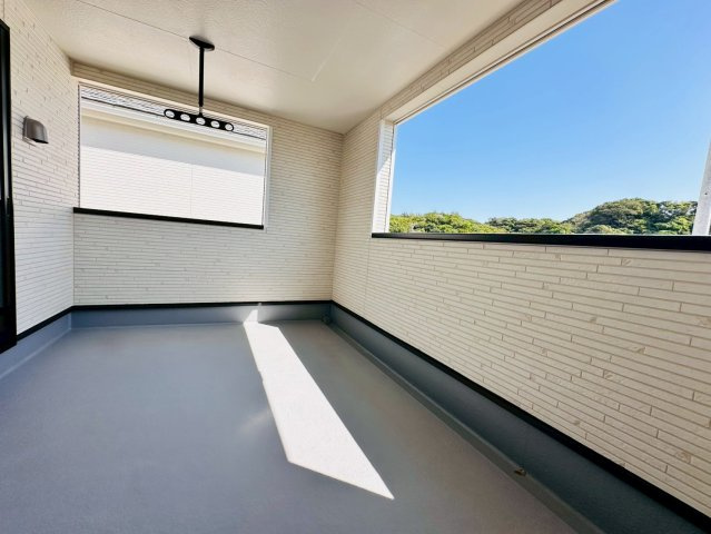 ♥♥宜野座村漢那第2-3号棟（全４棟）のバルコニー|暖かな日差しのふりそそぐバルコニー