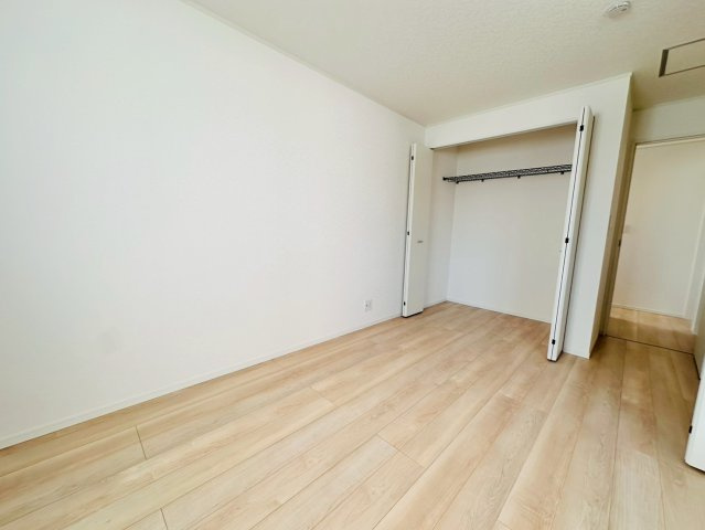 ♥♥宜野座村漢那第2-3号棟（全４棟）の洋室|ゆったりした洋室です