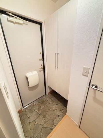 エストドミールの玄関